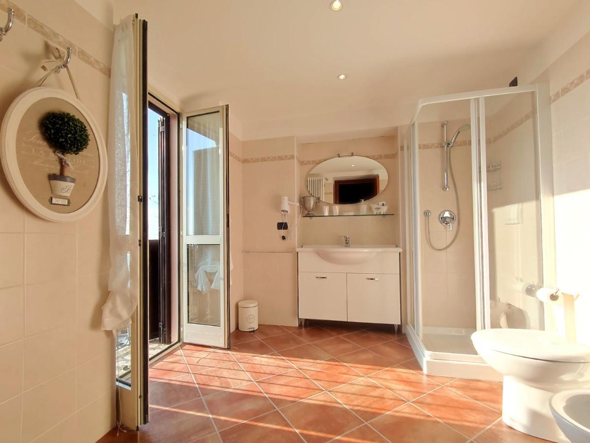 B&B Villa Regina Brunate Exterior photo